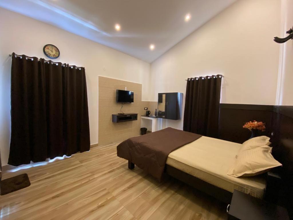 קודאיקנאל Rr Holidays - Home Stay מראה חיצוני תמונה